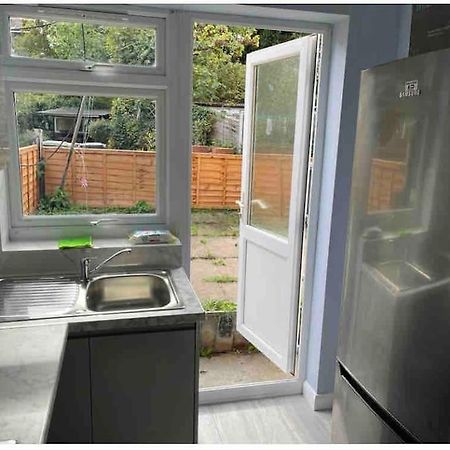 Lovely And Quiet 2 Bedroom Maisonette.Free Parking Londres Exterior foto