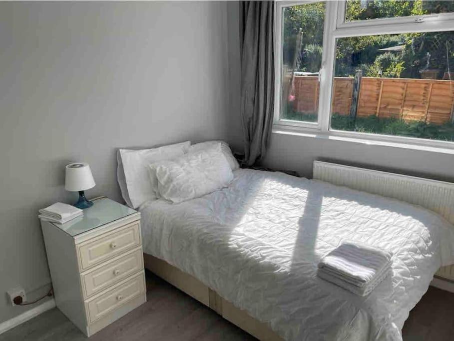 Lovely And Quiet 2 Bedroom Maisonette.Free Parking Londres Exterior foto