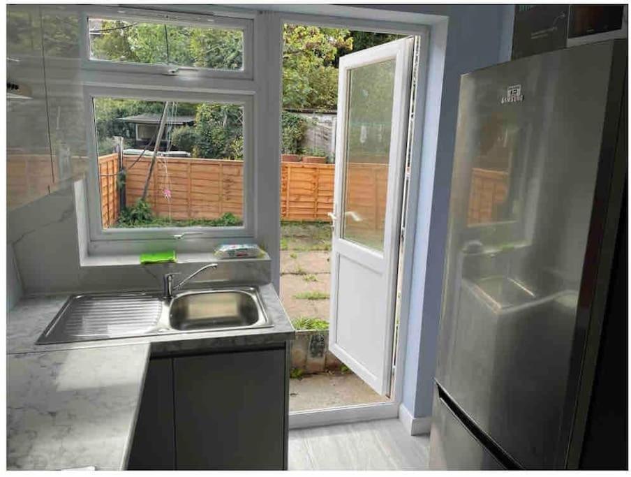 Lovely And Quiet 2 Bedroom Maisonette.Free Parking Londres Exterior foto